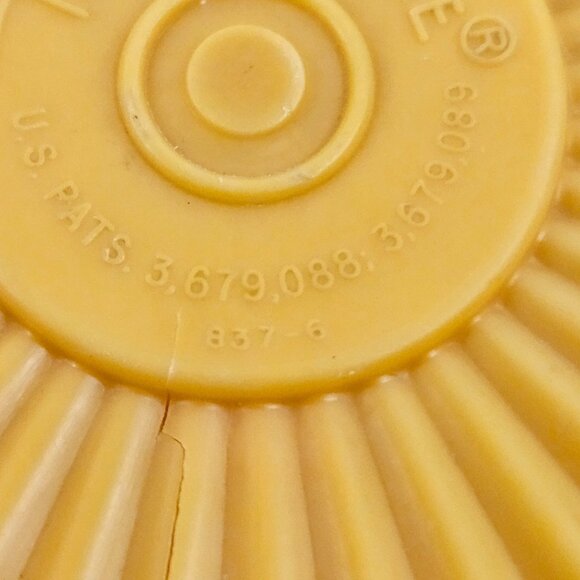 Vintage Tupperware Bowl Square Servalier Harvest Gold Sunburst Lid 6 cup Yellow - Picture 11 of 12